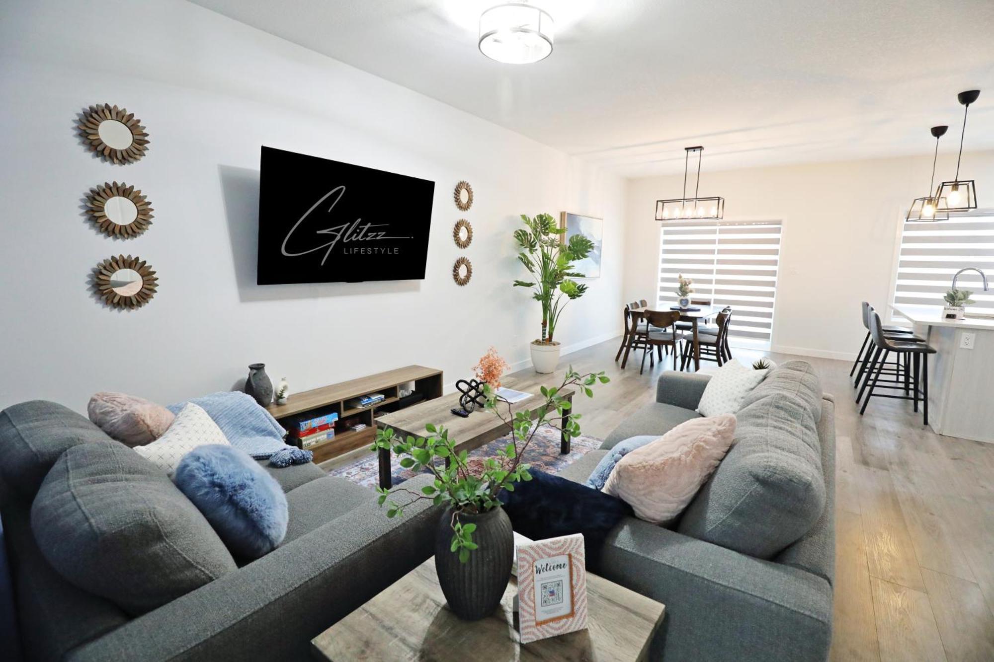 Beautiful Home With 4 King Beds,Airport,Disney+ Edmonton Eksteriør billede