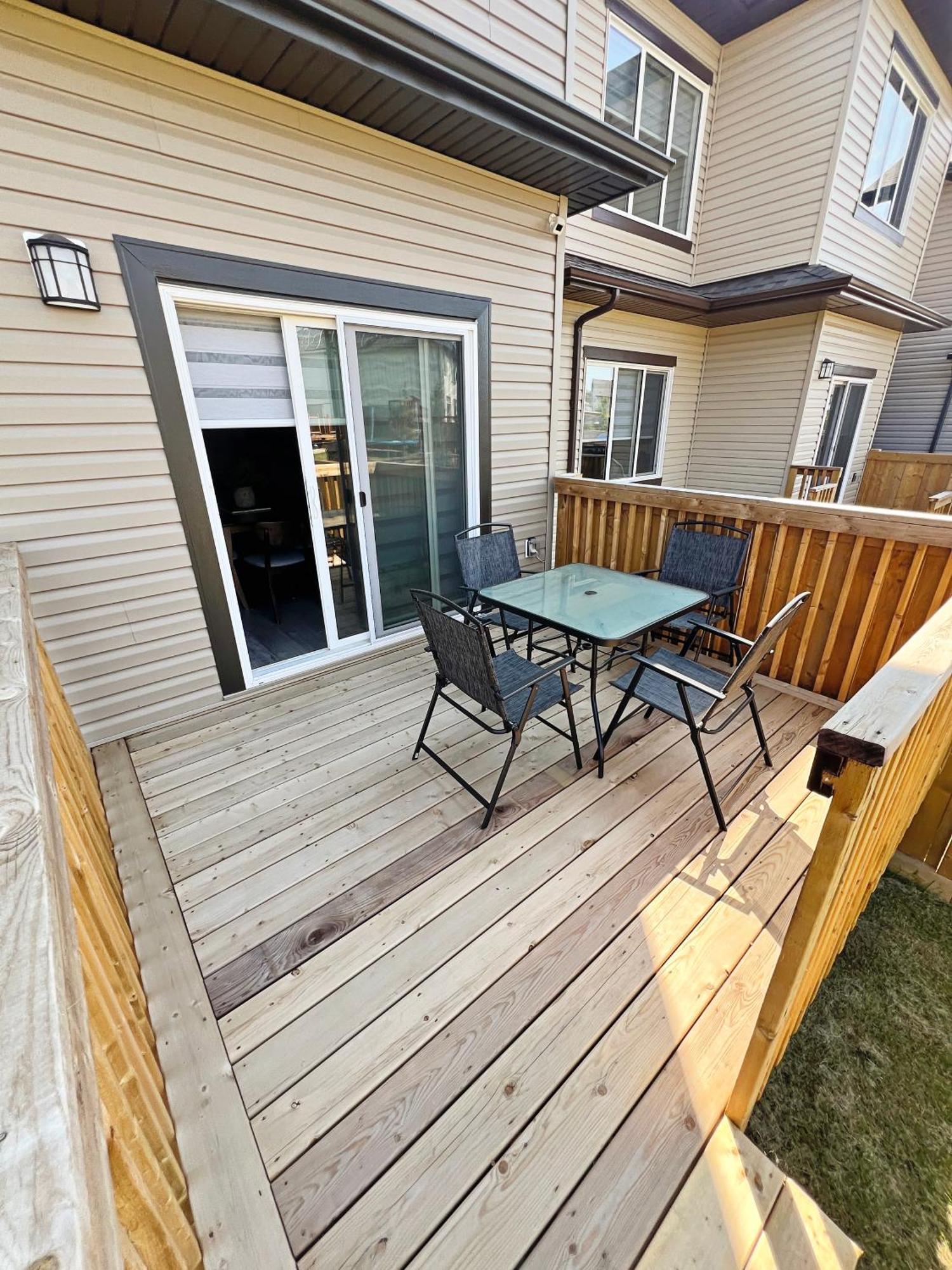 Beautiful Home With 4 King Beds,Airport,Disney+ Edmonton Eksteriør billede