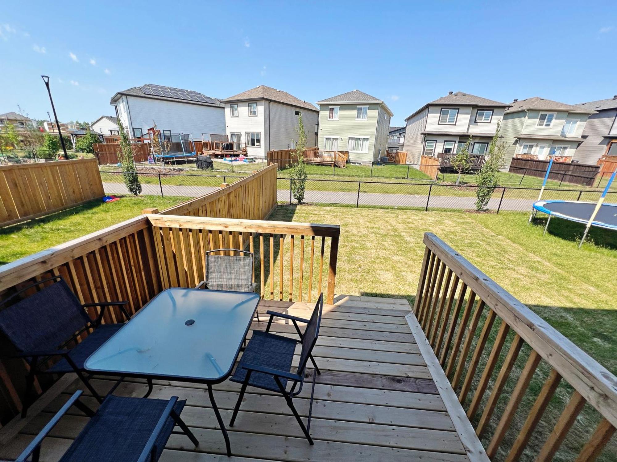 Beautiful Home With 4 King Beds,Airport,Disney+ Edmonton Eksteriør billede