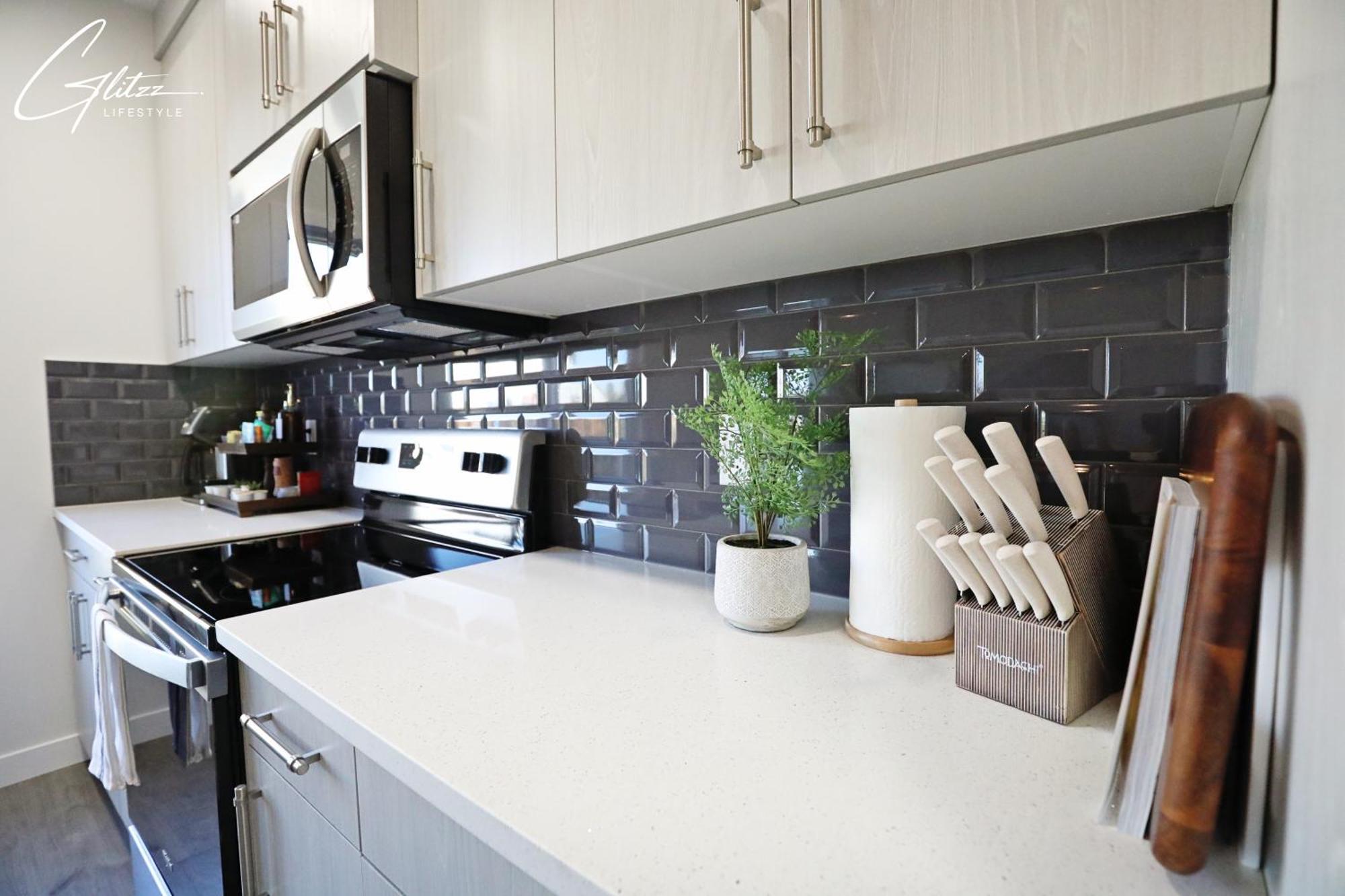 Beautiful Home With 4 King Beds,Airport,Disney+ Edmonton Eksteriør billede
